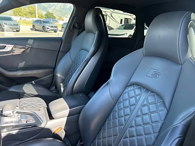 Used 2023 Audi S4 Premium Plus w/ Premium Plus Package AWD/4WD image 19