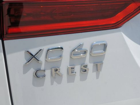 New 2026 Volvo XC60 B5 Plus w/ Protection Package Premier image 9