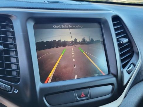 Used 2015 Jeep Cherokee Limited AWD/4WD image 22