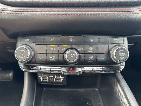 Used 2023 Dodge Durango GT image 26