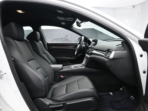 Used 2022 Honda Accord Sport image 35