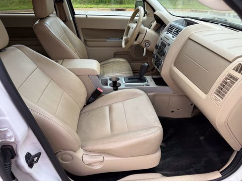 Used 2011 Ford Escape XLT w/ 203A Rapid Spec Order Code FWD image 10