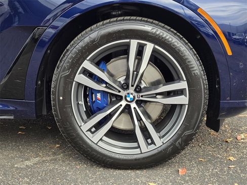 New 2026 BMW X7 M60i image 11