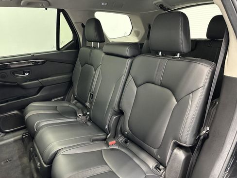 Certified 2025 Honda Pilot Touring image 29