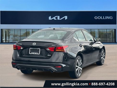 Used 2019 Nissan Altima 2.5 SR w/ SR Premium Package image 3