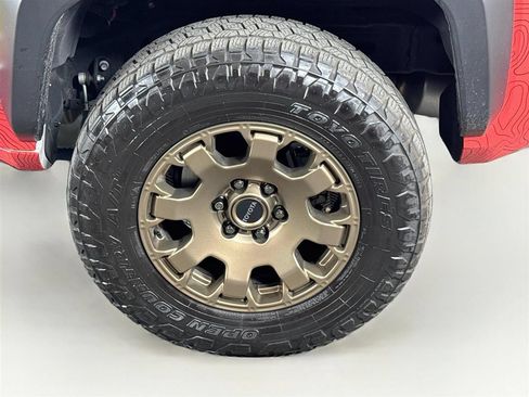 Certified 2025 Toyota 4Runner Trailhunter AWD/4WD image 9