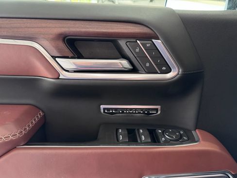 Certified 2025 GMC Sierra 1500 Denali Ultimate AWD/4WD image 28