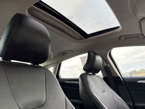 Used 2015 Ford Fusion Titanium image 17