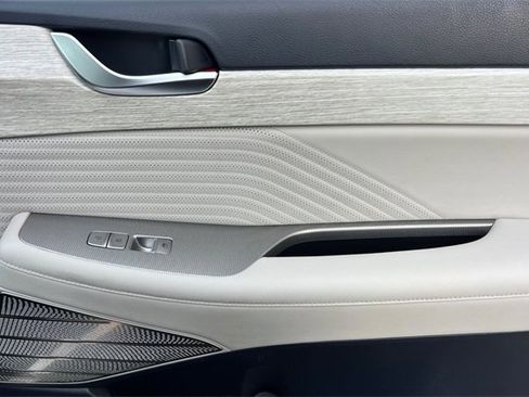 Used 2023 Hyundai Palisade Calligraphy image 24