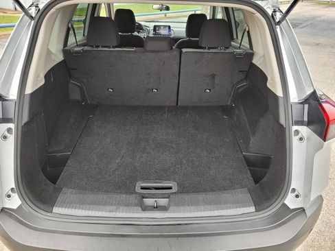Used 2023 Nissan Rogue SV FWD image 13