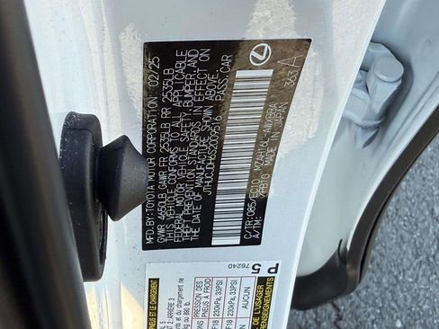 Used 2025 Lexus UX 300h AWD w/ Accessory Package (Z1) image 31