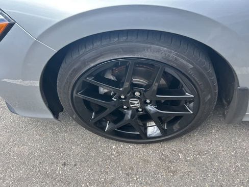 Used 2025 Honda Civic Sport image 12