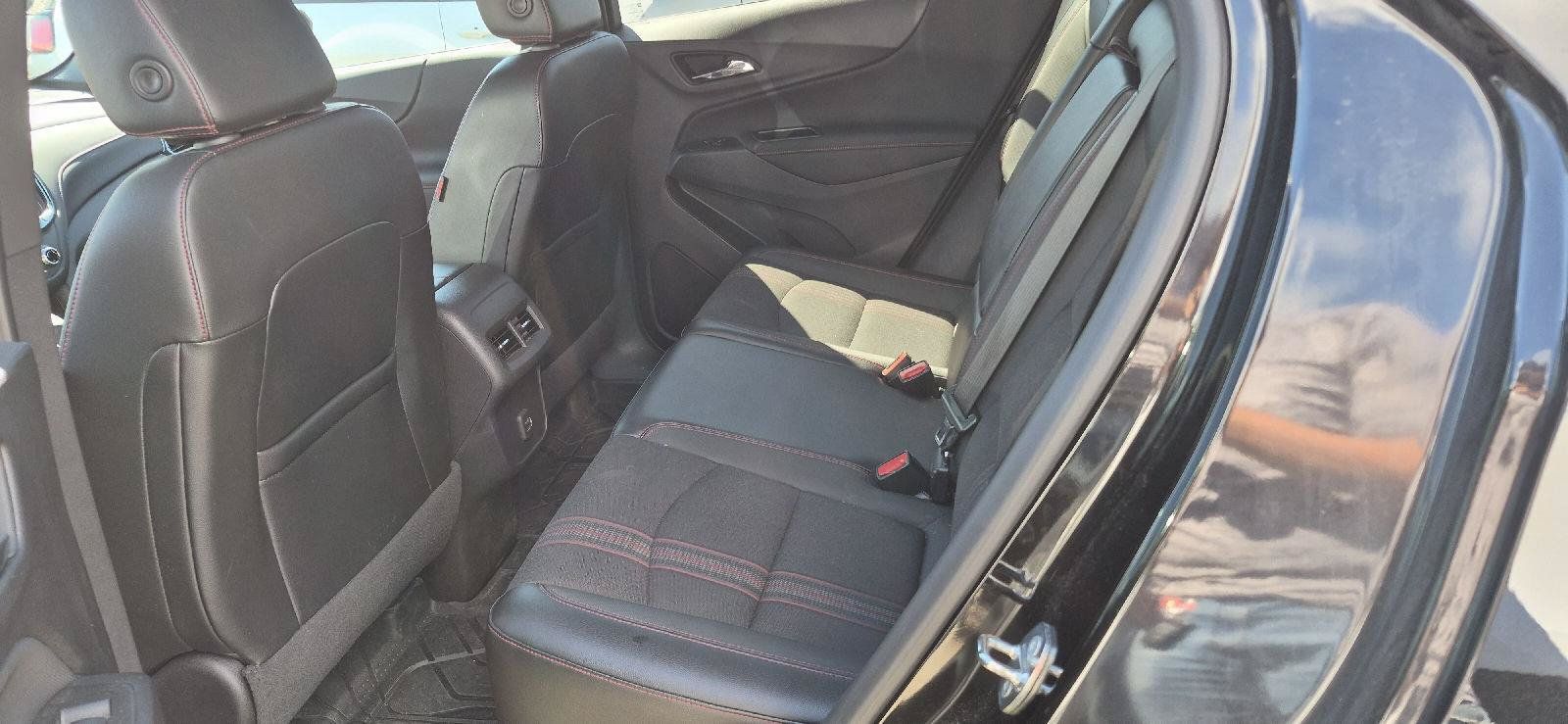 Used 2024 Chevrolet Equinox RS w/ LPO, Floor Liner Package FWD image 7