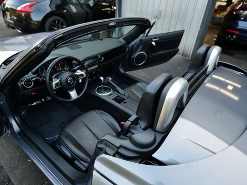 Used 2008 MAZDA MX-5 Miata Grand Touring w/ Premium Pkg image 41