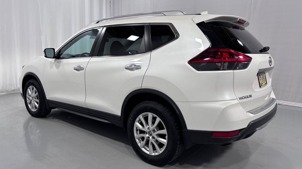 Used 2018 Nissan Rogue SV AWD/4WD image 7