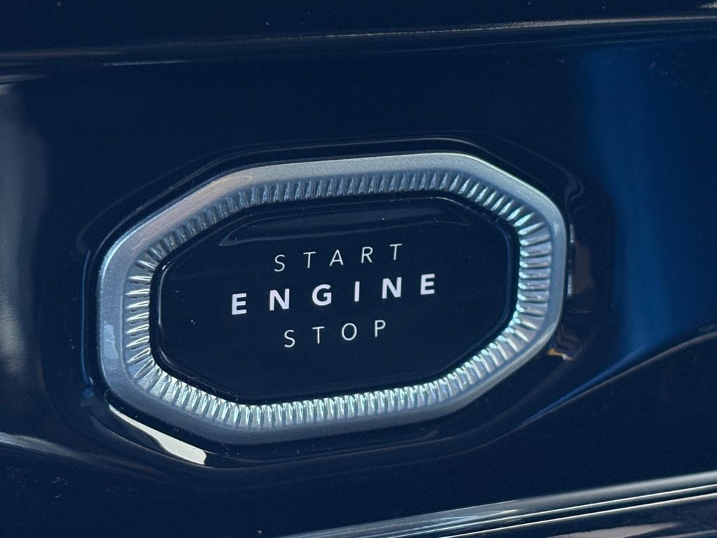 New 2026 Jeep Grand Cherokee Altitude AWD/4WD image 20