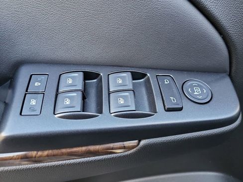 Used 2020 Chevrolet Tahoe LS w/ Enhanced Driver Alert Package image 11