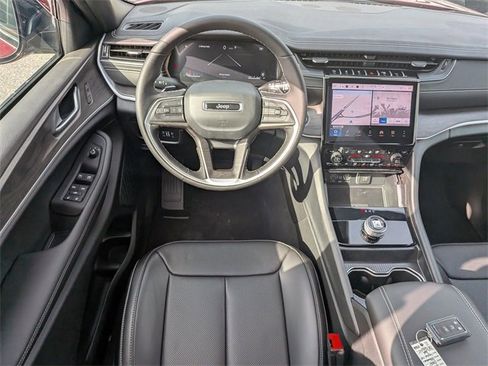 New 2025 Jeep Grand Cherokee L Limited w/ Luxury Tech Group II image 15