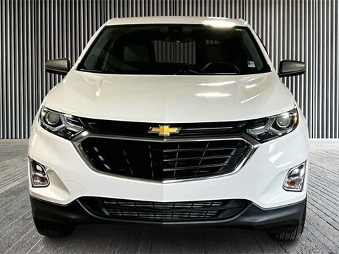 Used 2021 Chevrolet Equinox LS w/ LS Convenience Package image 3