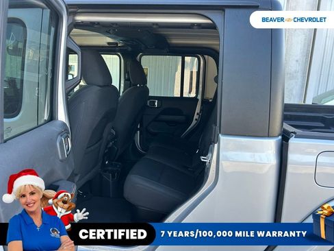 Used 2023 Jeep Gladiator Overland image 6