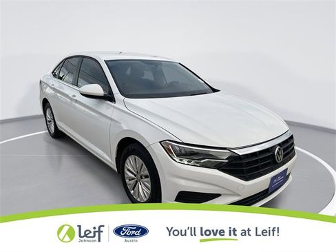 Used 2019 Volkswagen Jetta SE image 1