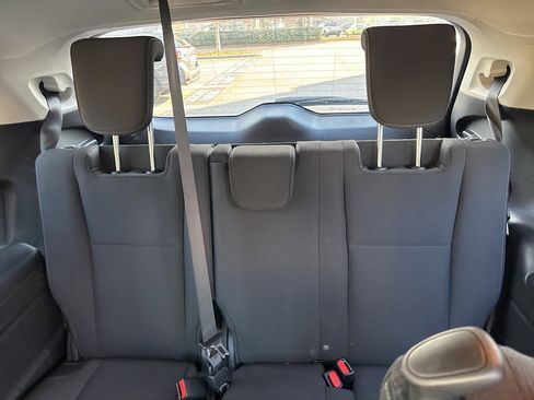 Certified 2024 Subaru Ascent Premium w/ Convenience Package image 6