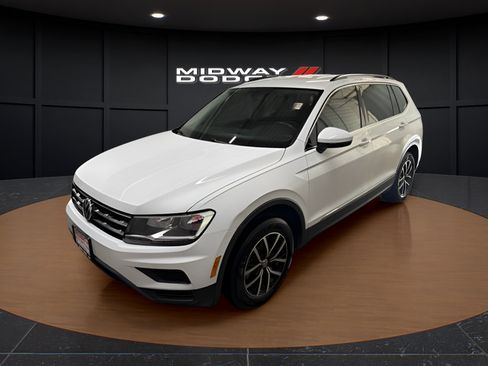 Used 2021 Volkswagen Tiguan SE R-Line AWD/4WD image 2