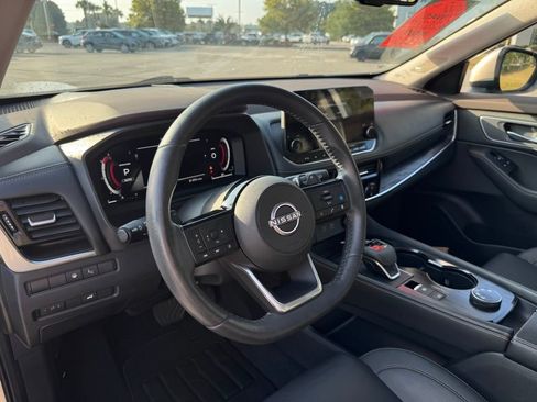 Certified 2023 Nissan Rogue Platinum w/ Platinum Premium Package image 15