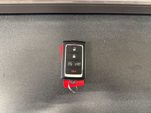 Used 2023 Jeep Grand Cherokee Limited w/ Trailer Tow Prep Group (B) AWD/4WD image 23