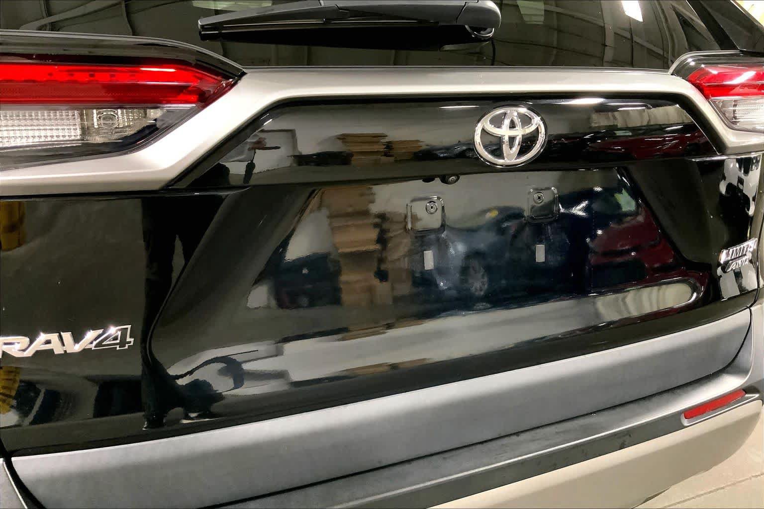 Certified 2023 Toyota RAV4 Limited AWD/4WD image 31