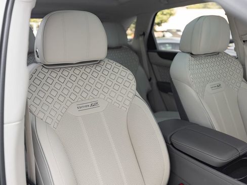 Used 2023 Bentley Bentayga Speed AWD/4WD image 39