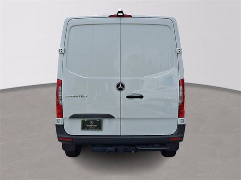Used 2025 Mercedes-Benz Sprinter 2500 image 6