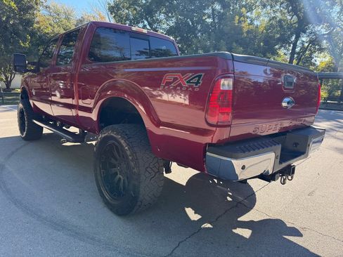 Used 2014 Ford F250 Lariat w/ Chrome Package image 14