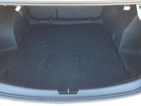 Used 2024 Chevrolet Malibu LT image 11