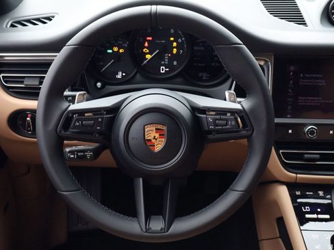 New 2026 Porsche Macan image 15