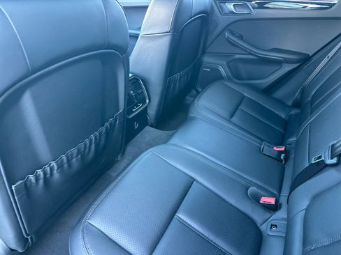 Certified 2024 Porsche Macan S image 13