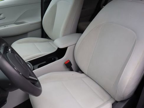 Used 2024 Hyundai Kona SEL AWD/4WD image 6