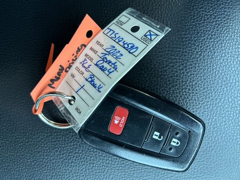 Certified 2022 Toyota RAV4 XLE image 36