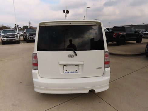 Used 2006 Scion xB image 13