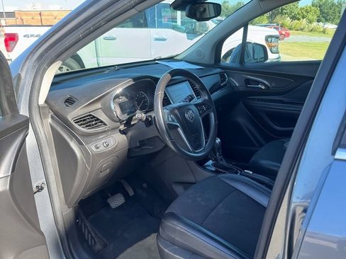 Used 2020 Buick Encore Preferred image 8