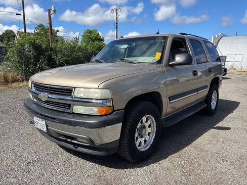 Used 2005 Chevrolet Tahoe LS image 2