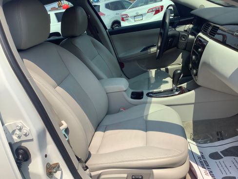 Used 2015 Chevrolet Impala LTZ FWD image 16