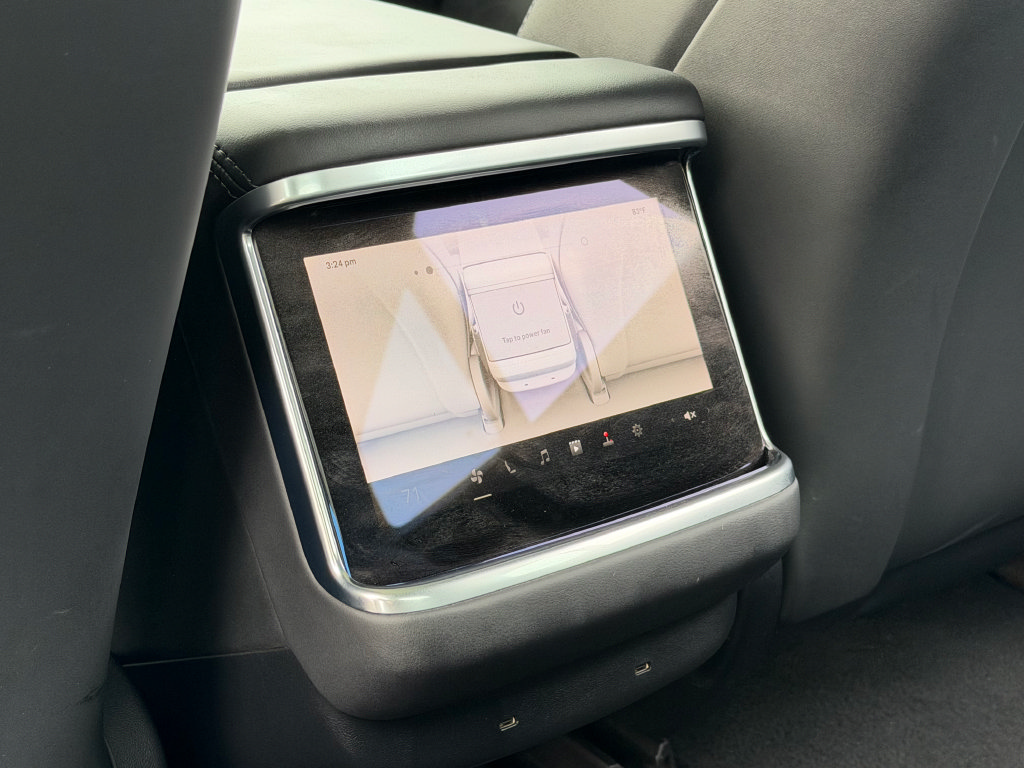Used 2022 Tesla Model S AWD/4WD image 45