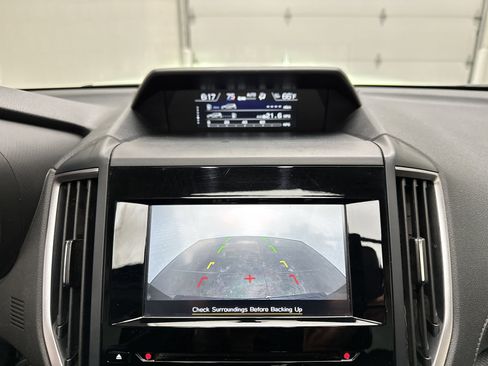 Used 2023 Subaru Forester Premium image 31