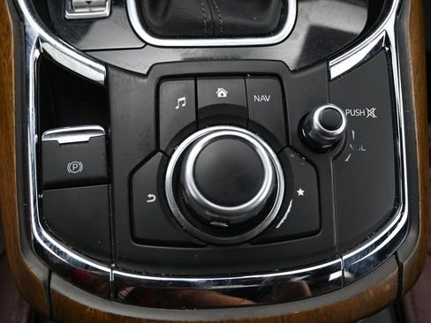 Used 2018 MAZDA CX-9 Signature AWD/4WD image 25