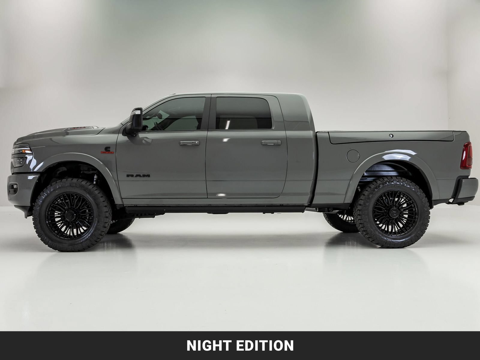 Used 2026 RAM 2500 Limited AWD/4WD image 6