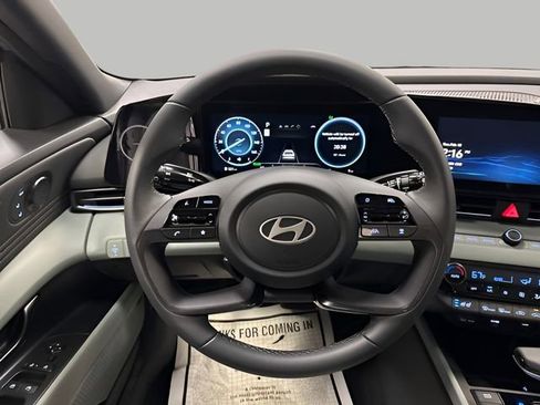 New 2026 Hyundai Elantra Limited image 15