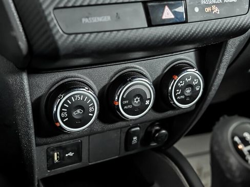 Used 2018 Mitsubishi Outlander Sport ES FWD image 25