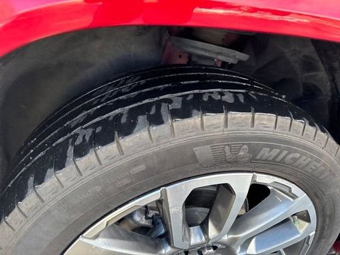 Used 2023 GMC Acadia Denali w/ Denali Technology Package image 31