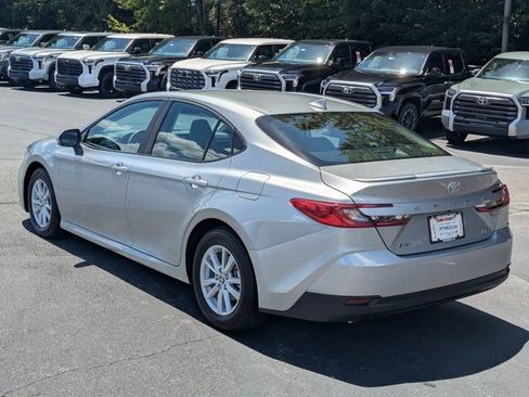 Used 2026 Toyota Camry LE w/ Convenience Package FWD image 5